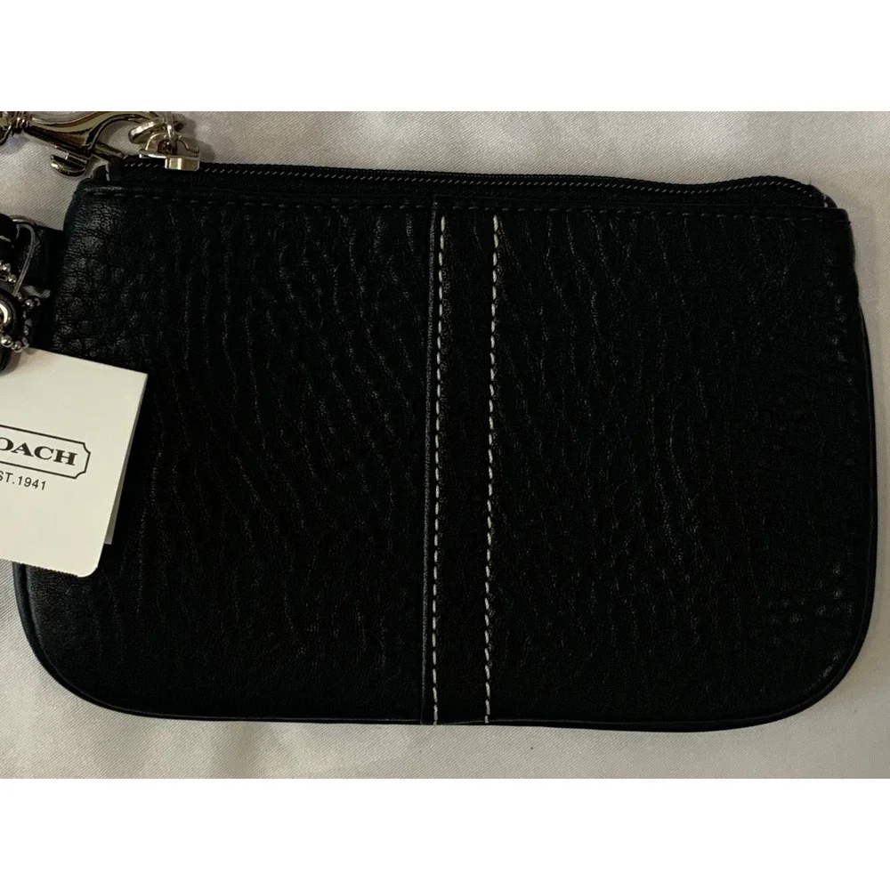 Coach F42389 Black Soft Pebble Leather Wristlet White Contrast Stitching NWT#892